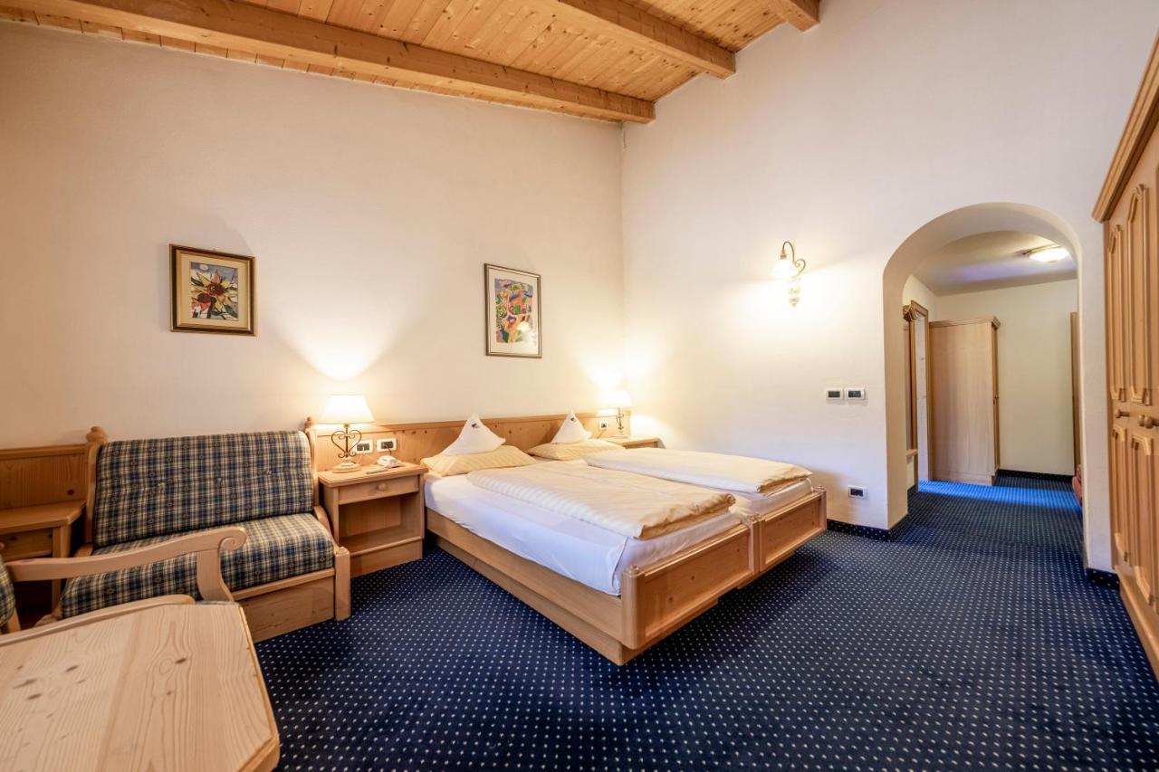 Hotel Dolomiti La Villa (Trentino Alto Adige) Exterior foto